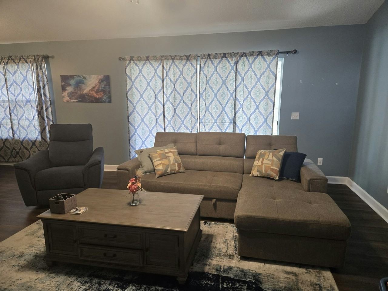 121 Sea Oats Drive - Photo 2 of 10