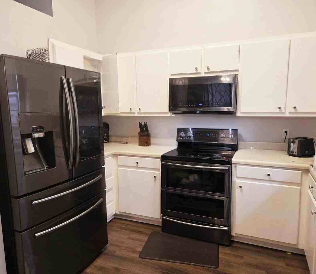 121 Sea Oats Drive - Photo 4 of 10