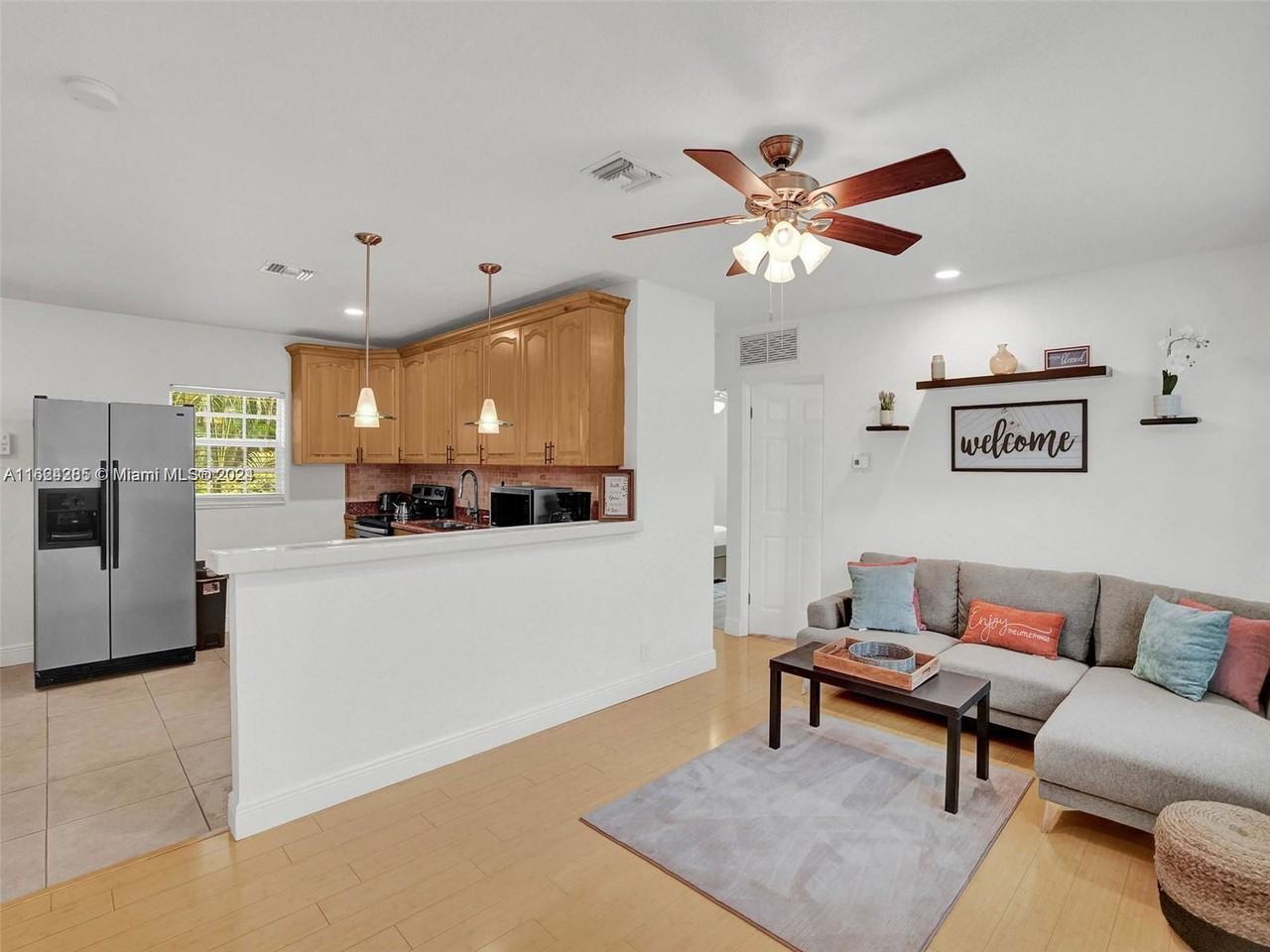 6030 Ne 6th Ave - Photo 2 of 8