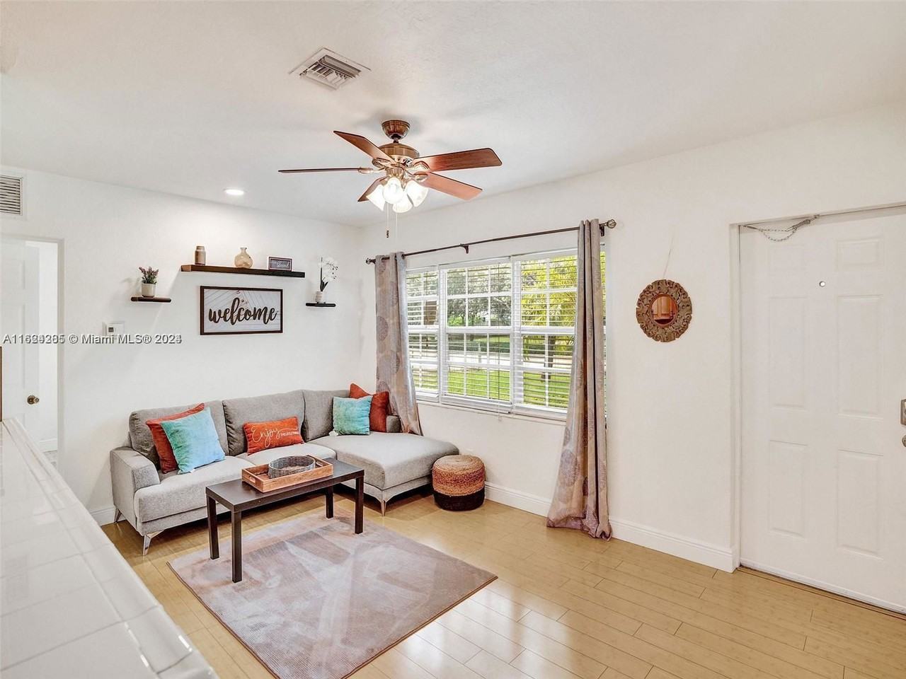 6030 Ne 6th Ave - Photo 3 of 8