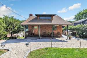 featured image of 39 Cedar Dr