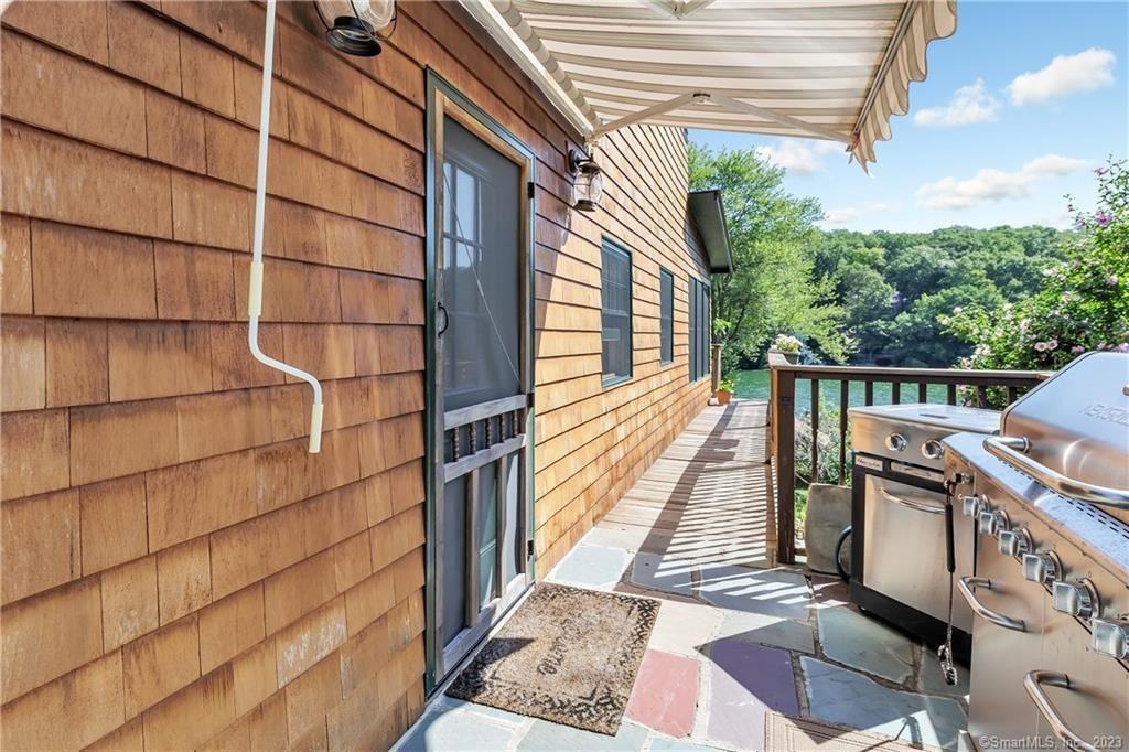 39 Cedar Dr - Photo 3 of 27