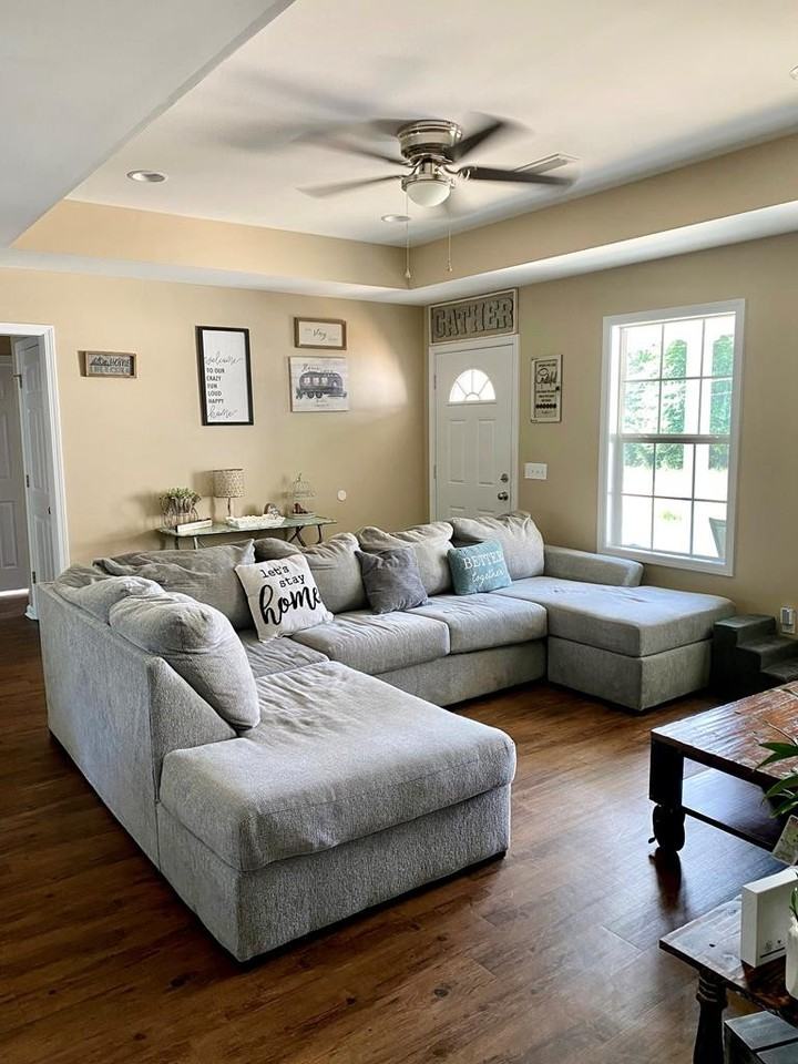 2586 Jordon Ave - Photo 2 of 19