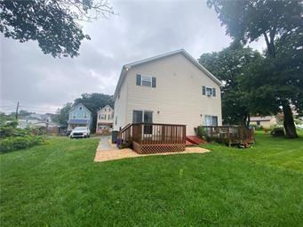 129 S Pine St - Photo 3 of 14