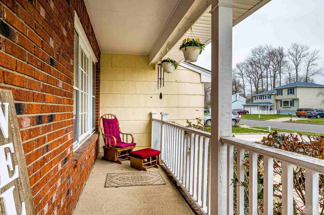 42 Hillside Ave - Photo 3 of 47