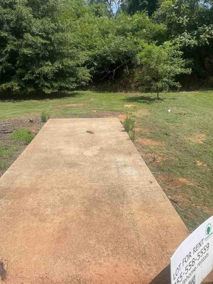 727 Greenville St #17 - Photo 3 of 3