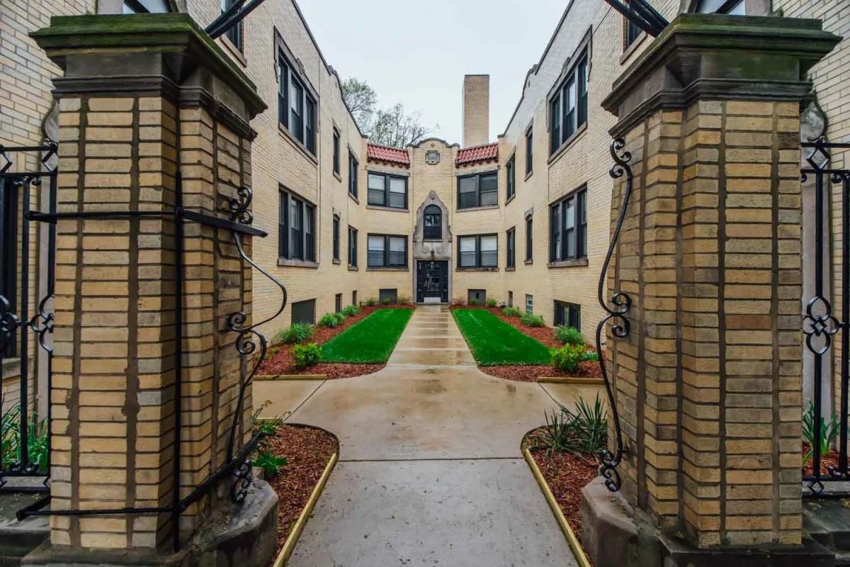 4809 N Cicero Ave #G - Photo 3 of 8