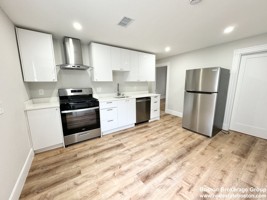 featured image of 10 Pond St #3