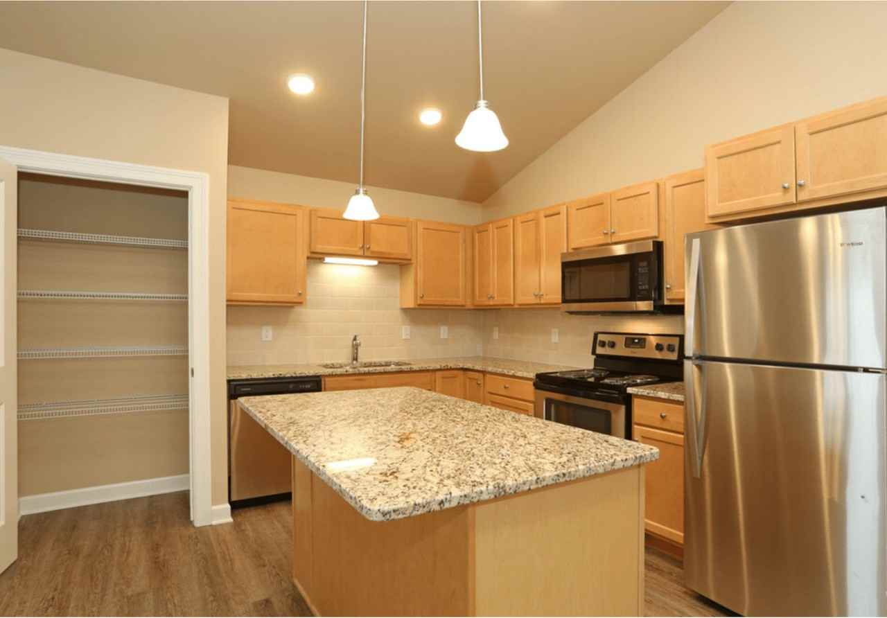 Rock Creek Apartments - Photo 7 of 28