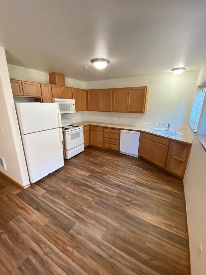 10406 140th Street Ct E #79 - Photo 6 of 22