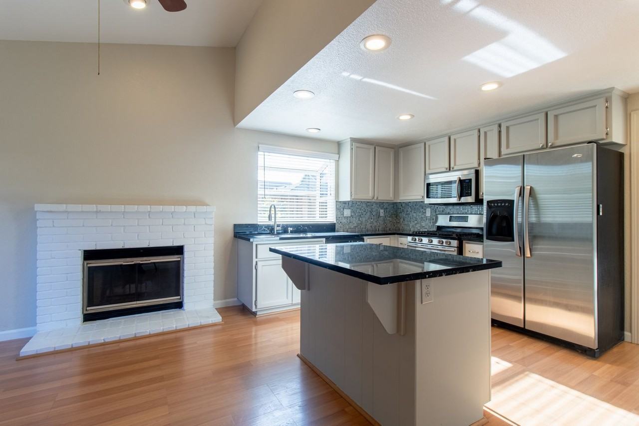 1219 Chesapeake Dr - Photo 2 of 49