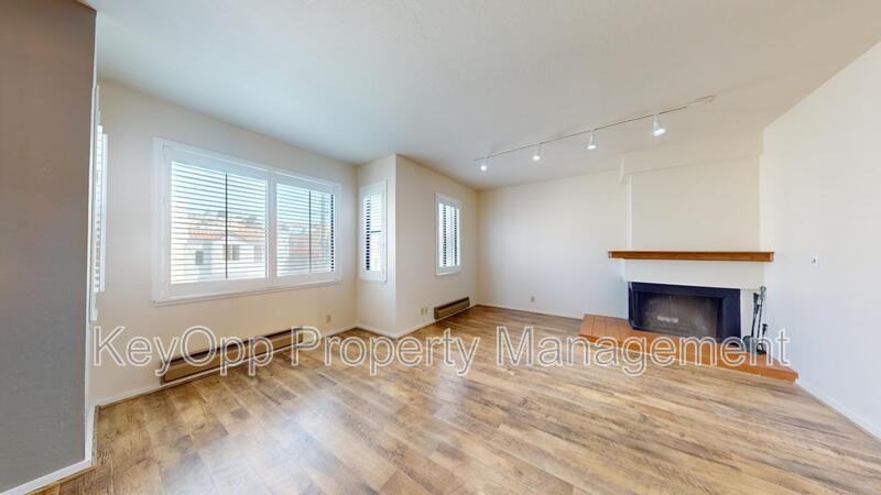 4575 Cabrillo St - Photo 3 of 20