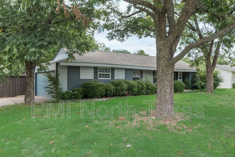 9580 Magnolia Rd - Photo 3 of 22