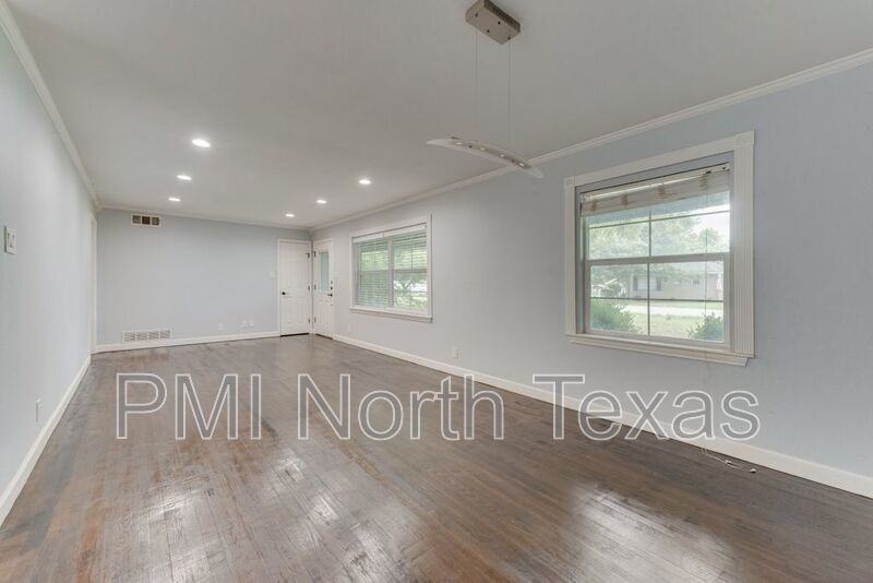 9580 Magnolia Rd - Photo 6 of 22