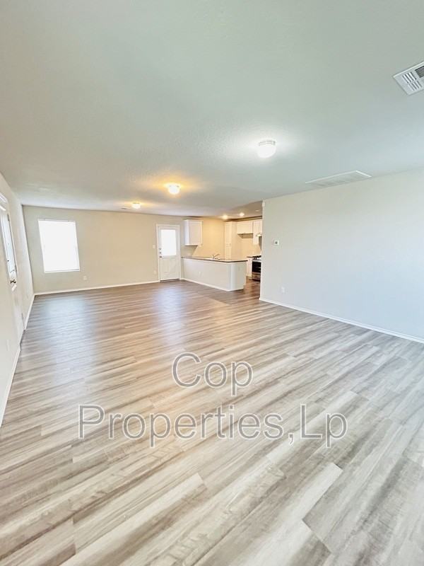 5307 Y Bar Smt - Photo 3 of 8