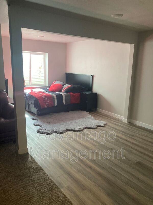 1010 Northeast - Photo 7 of 20