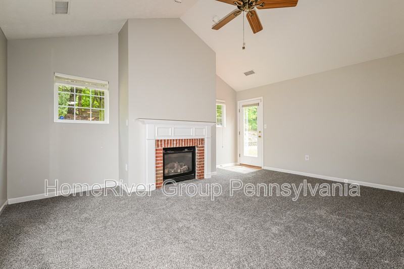 714 Spencer Woods Dr - Photo 3 of 20