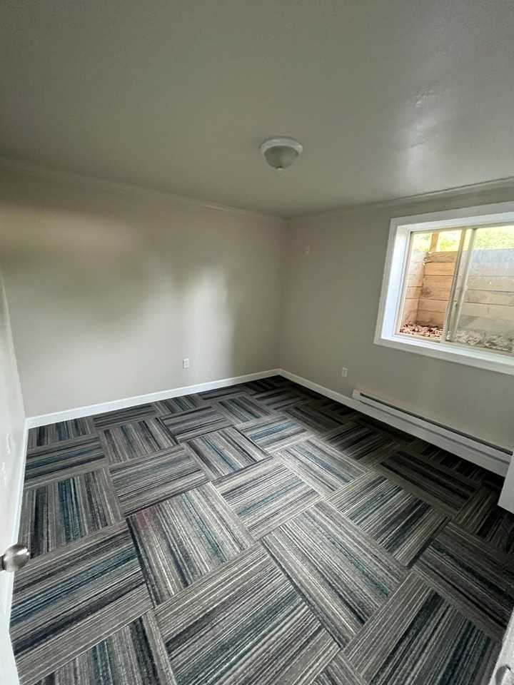 219 Harding Ave - Photo 3 of 8