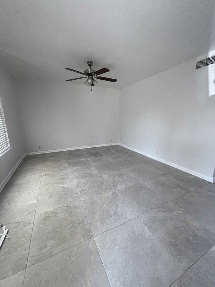 17715 La Rosa Ln - Photo 2 of 15