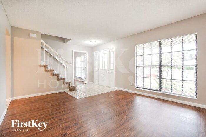 7674 Havenford Ct - Photo 3 of 16