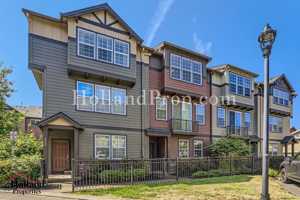 featured image of 4824 Southeast Northwood Way