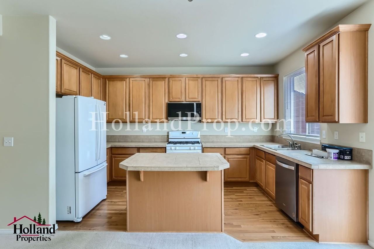 4824 Se Northwood Way - Photo 7 of 16