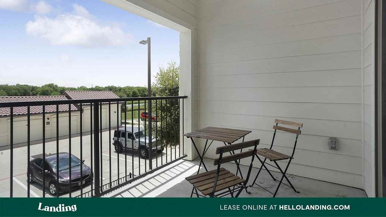 1601 S Heatherwilde Blvd - Photo 3 of 50