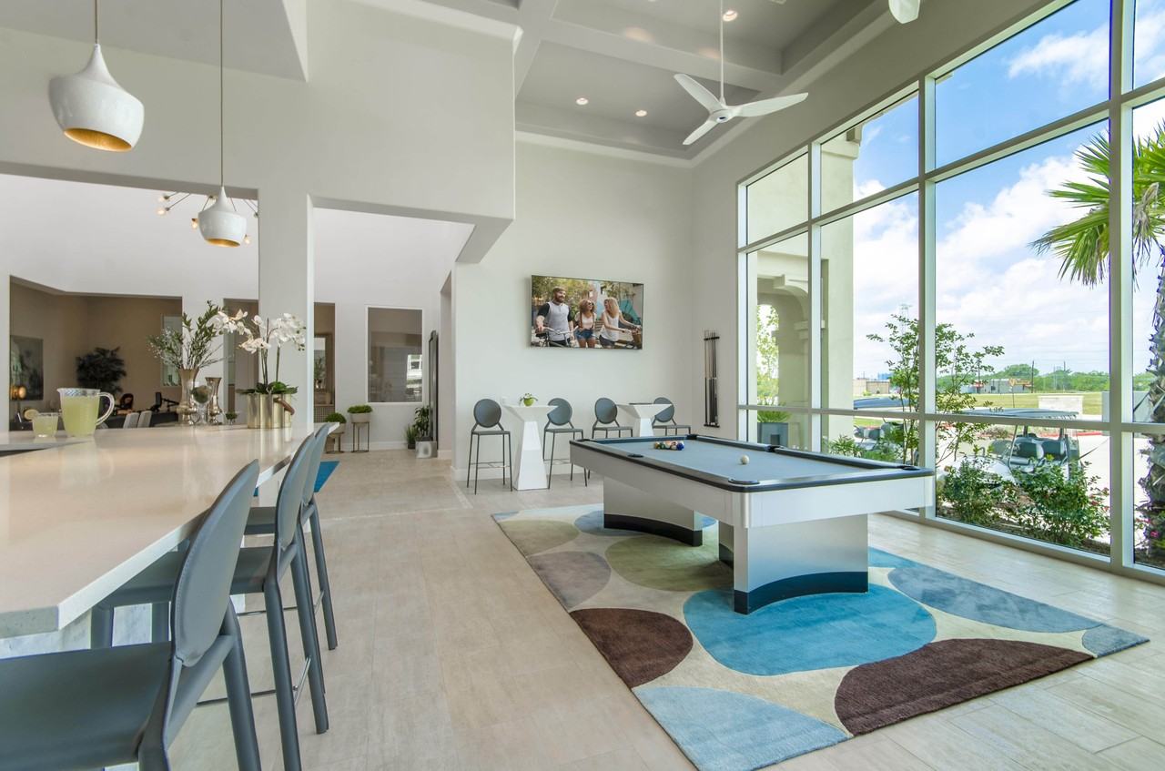 The Towers of Seabrook - Photo 7 of 50