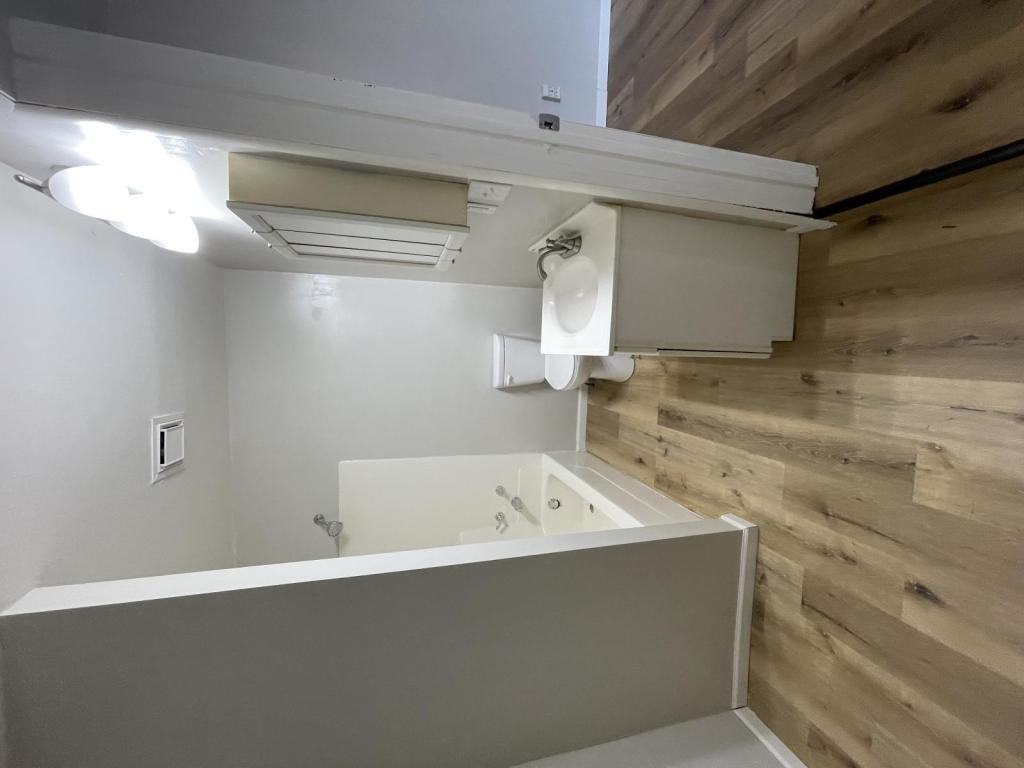 1014 S 15th St - Photo 3 of 10