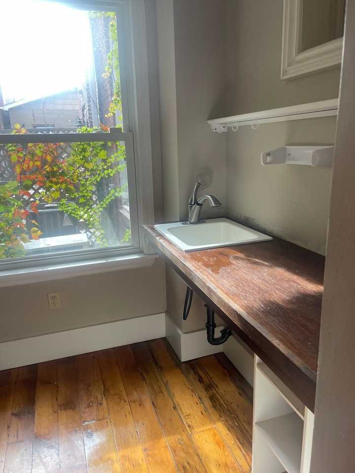 929 Western Ave - Photo 3 of 10