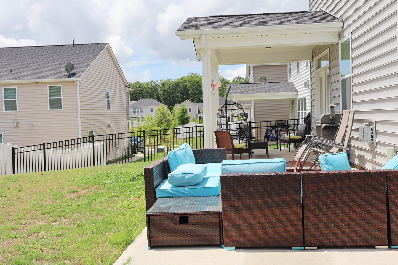 16038 Fieldstone Trce - Photo 5 of 40