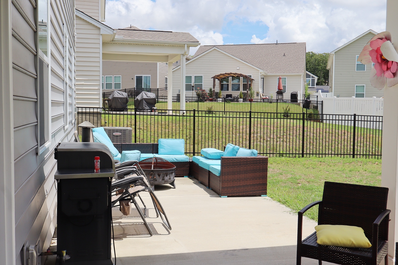 16038 Fieldstone Trce - Photo 3 of 40