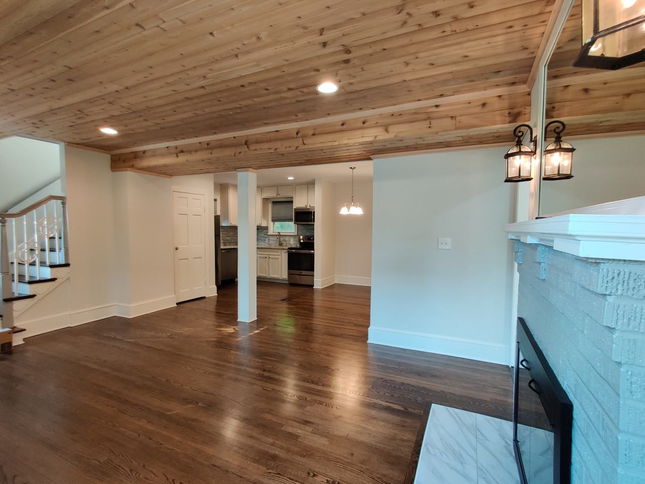3211 S Glebe Rd - Photo 3 of 20