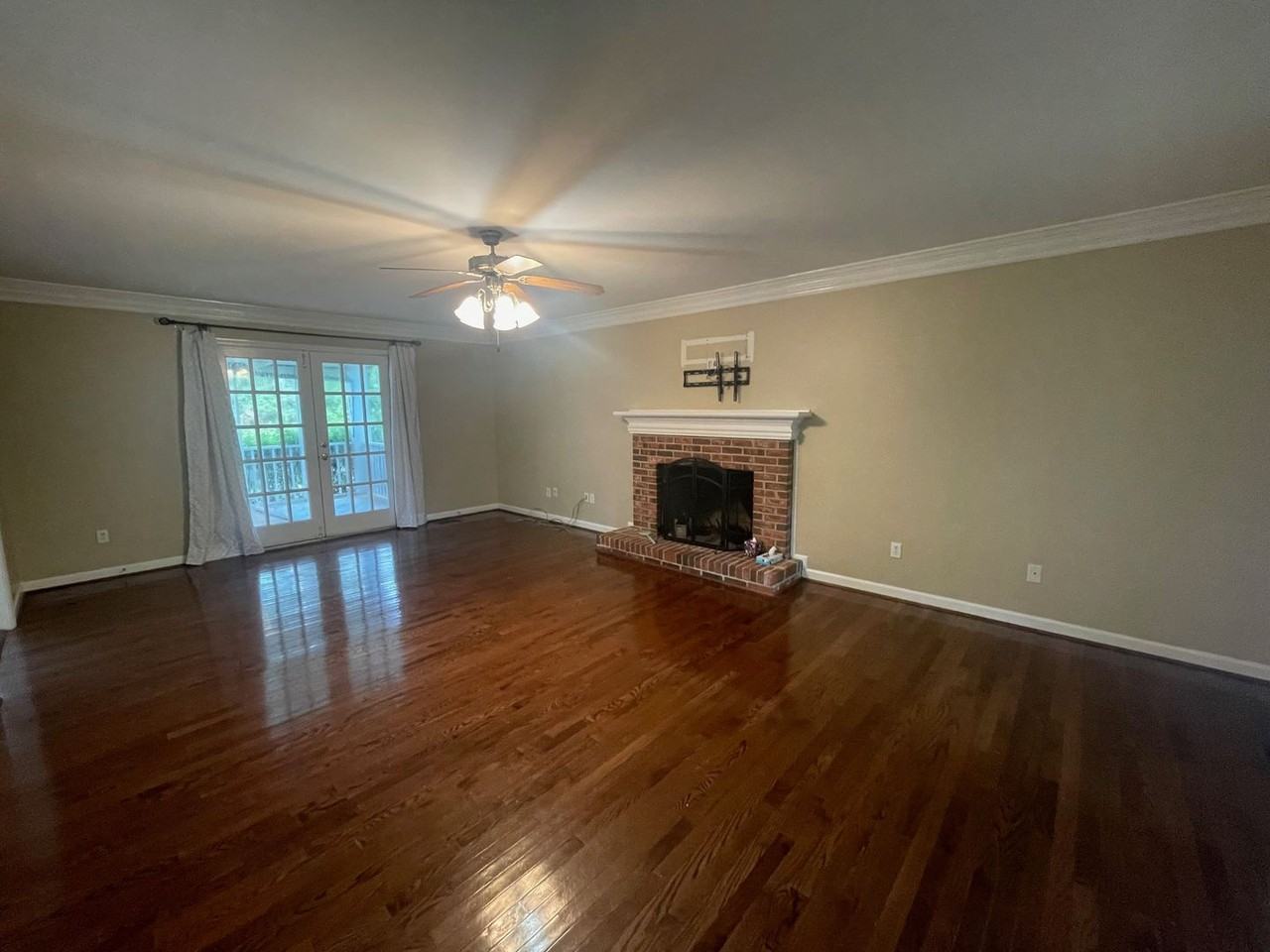 10 Kensington Pl - Photo 2 of 23