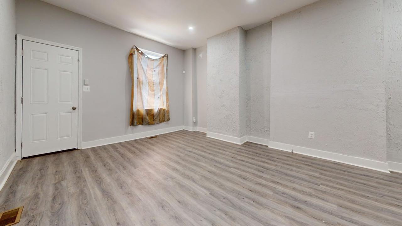3149 N Carlisle St - Photo 4 of 25