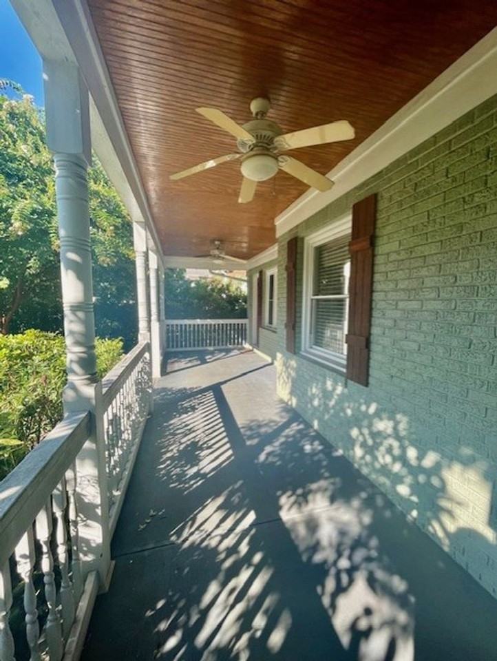 2016 Scott Ave - Photo 3 of 23