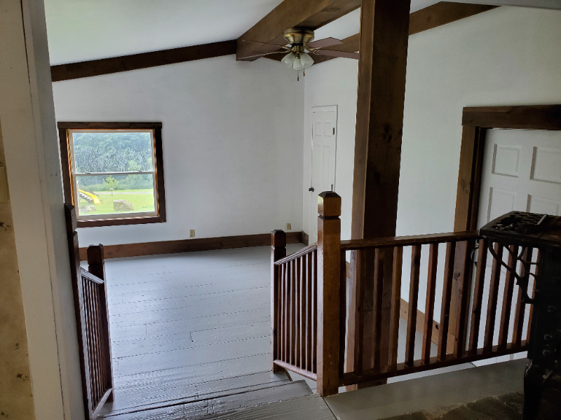 1086 Thistle Hill Rd - Photo 2 of 16