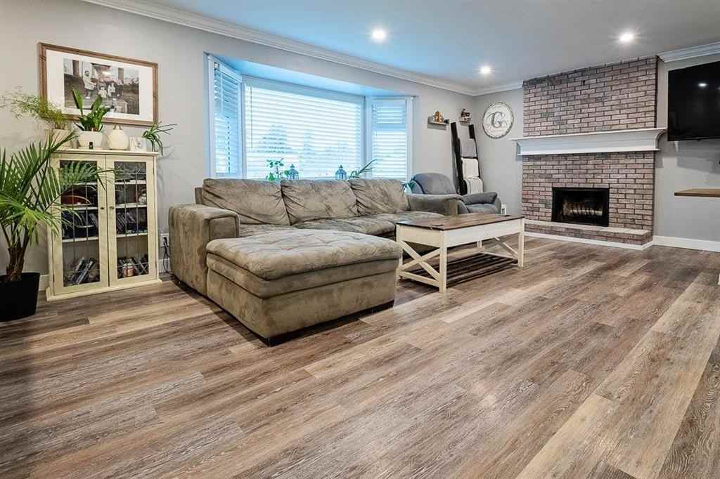 22562 122 Avenue - Photo 5 of 21