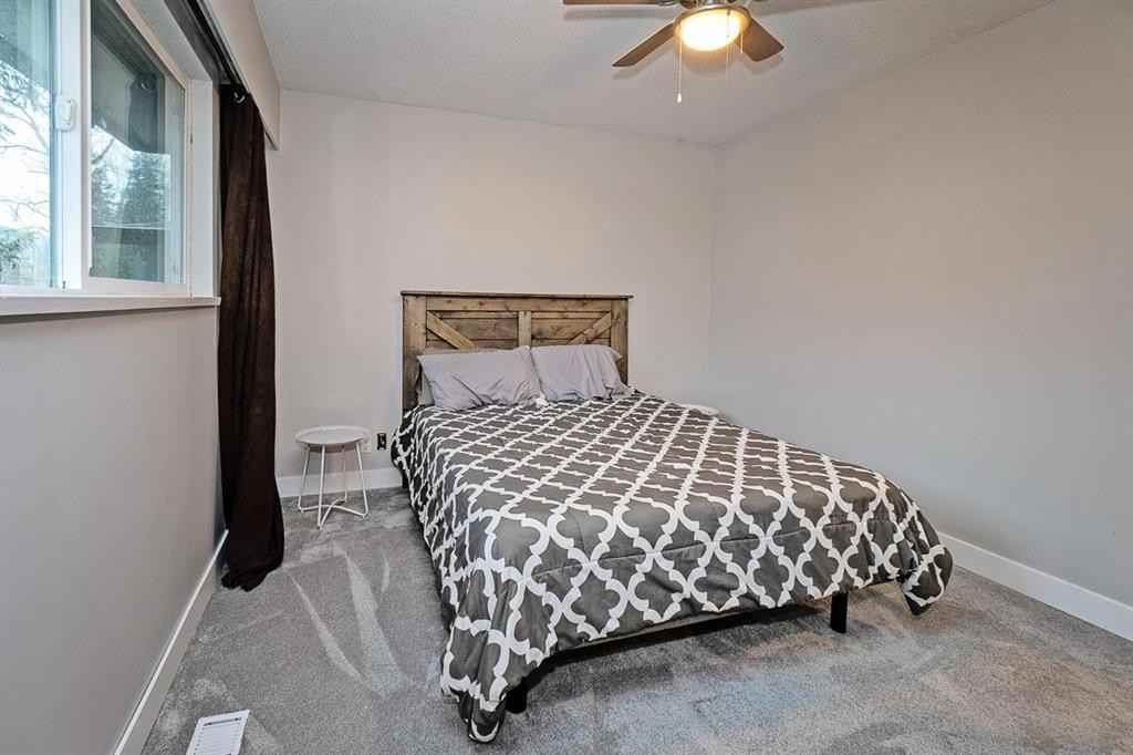 22562 122 Avenue - Photo 6 of 21