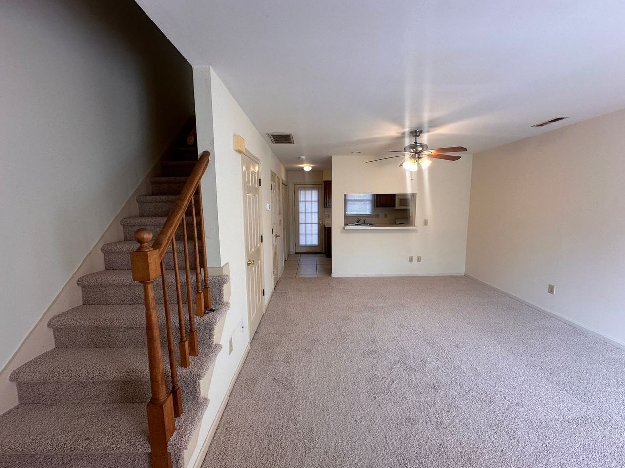 2228 Yaupon Dr - Photo 2 of 13