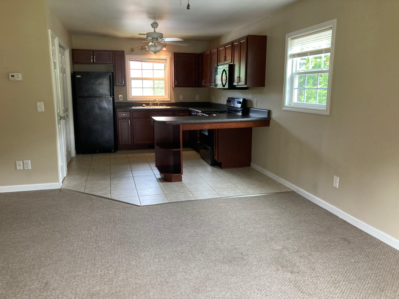 830 Deerfield Ln - Photo 3 of 5