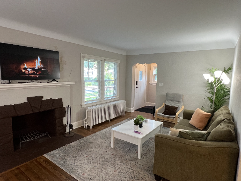3847 Aldrich Ave N - Photo 3 of 20