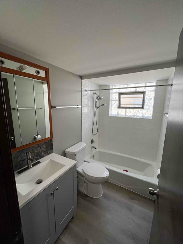 643 Jeffery Ave #2N - Photo 3 of 6