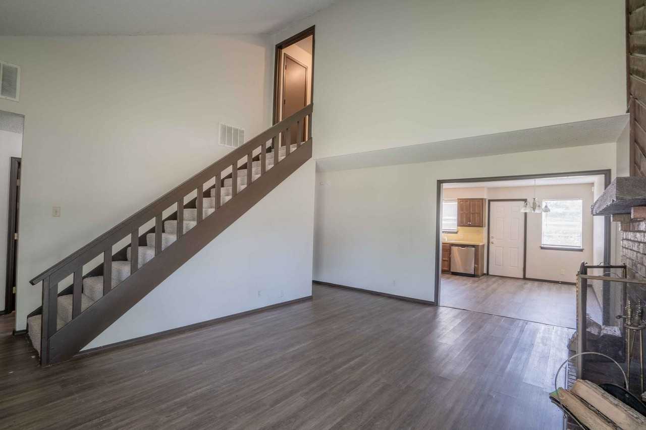 2321 W Galveston St Duplex - Photo 3 of 19