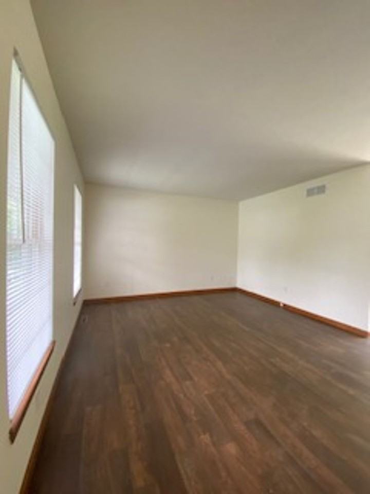 819 Colonial Manor Dr - Photo 3 of 22