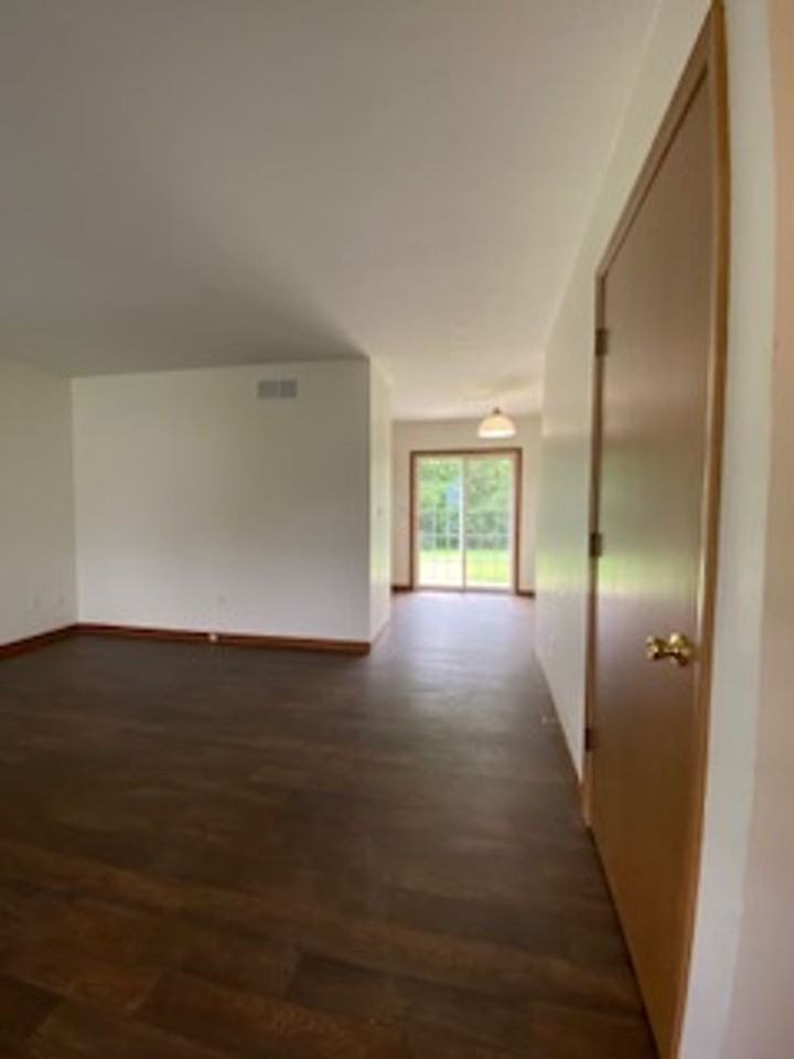 819 Colonial Manor Dr - Photo 4 of 22