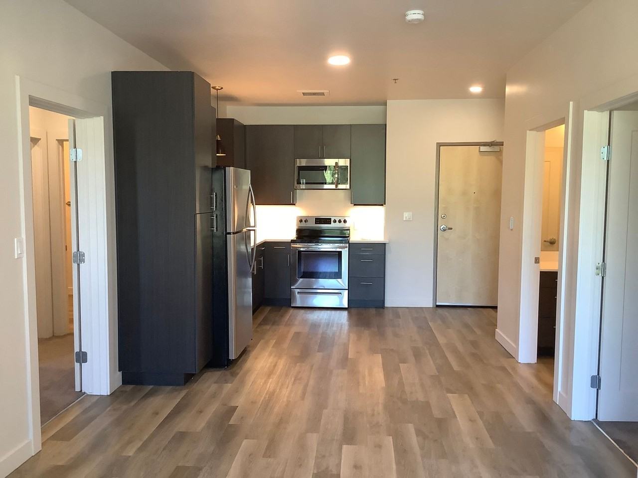 One 10 Harris Street - Photo 2 of 12