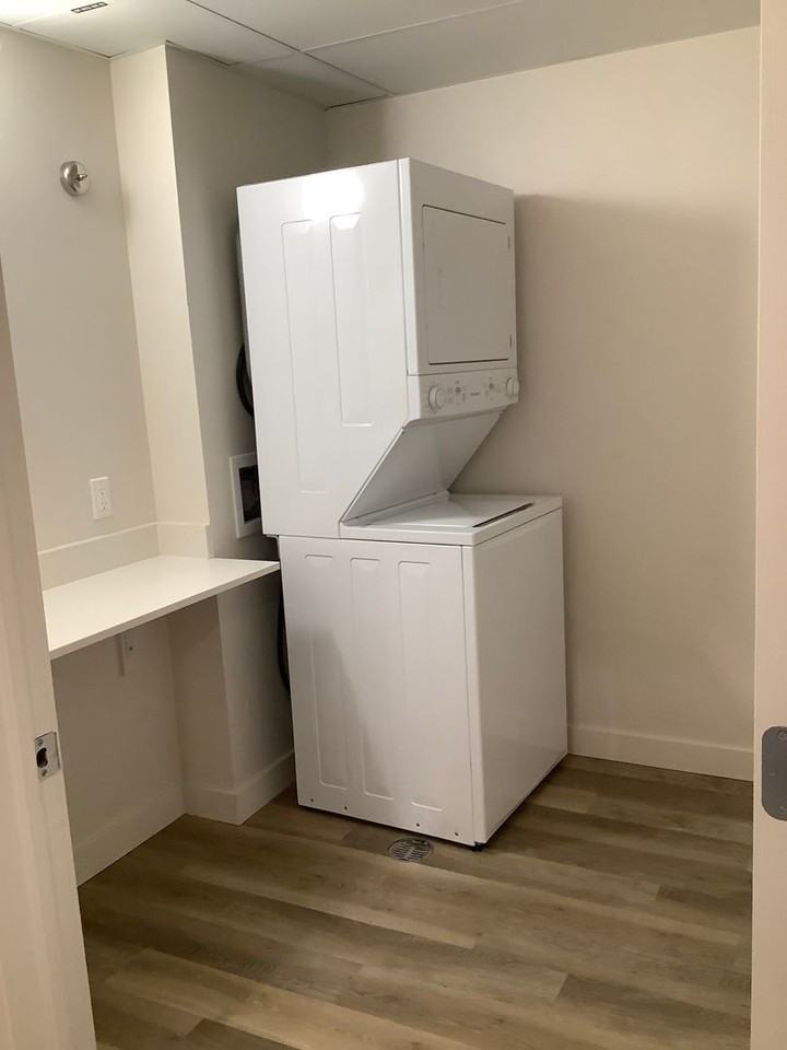 One 10 Harris Street - Photo 4 of 12