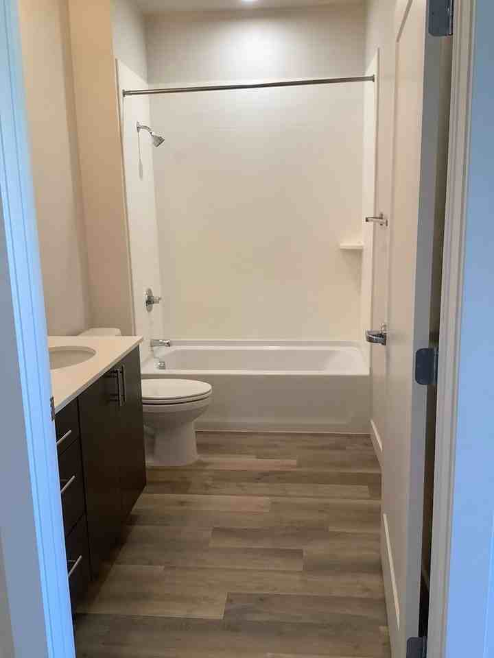 One 10 Harris Street - Photo 5 of 12