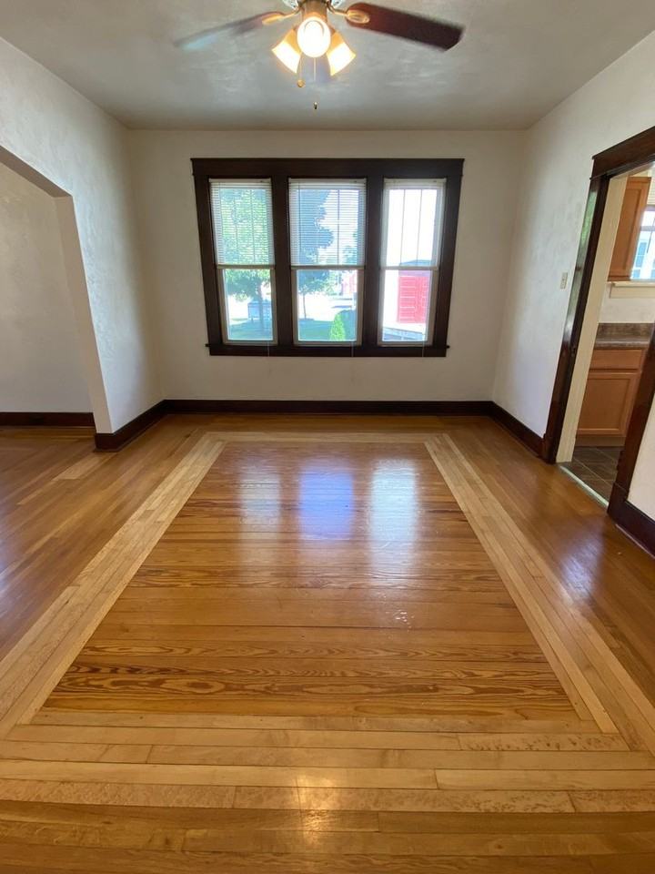 314 W Main St - Photo 7 of 20